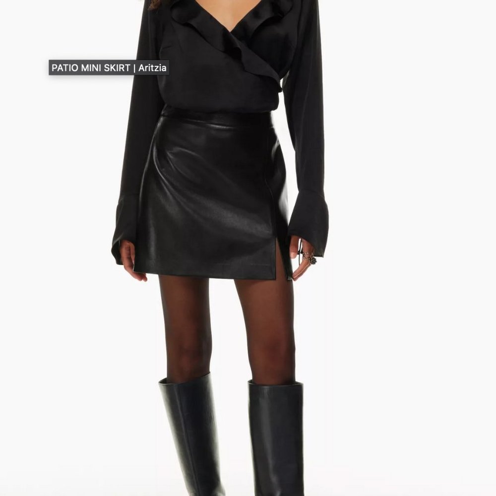 Aritzia Wilfred Patio Mini Skirt